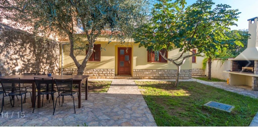 Kuca Za Odmor Villa Sveti Filip i Jakov Bagian luar foto