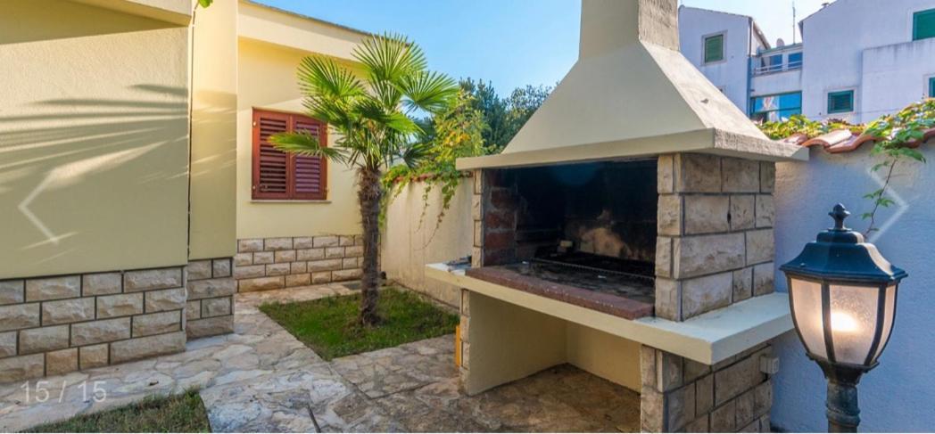 Kuca Za Odmor Villa Sveti Filip i Jakov Bagian luar foto