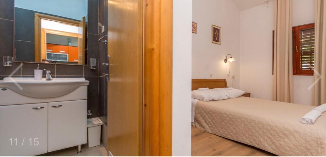 Kuca Za Odmor Villa Sveti Filip i Jakov Bagian luar foto
